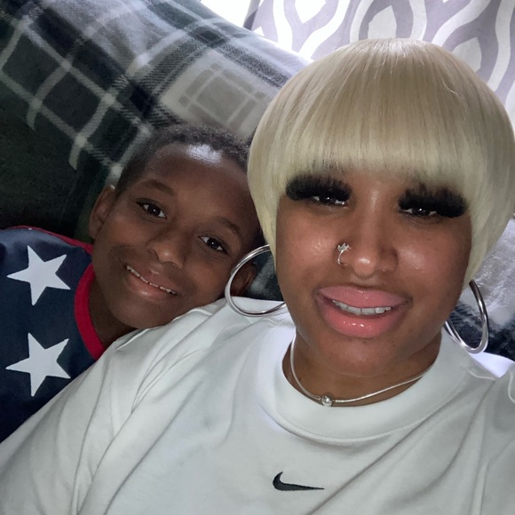 Meet your Posher, Wanda - Picture 3 of 16